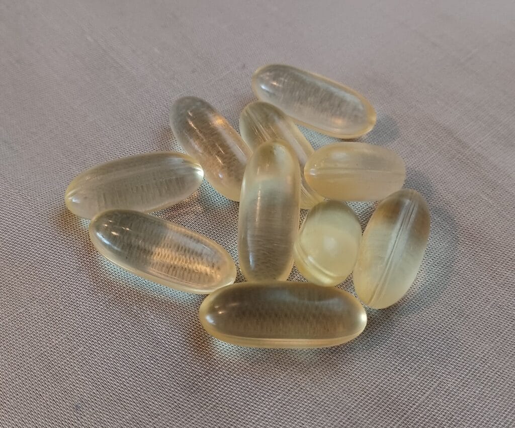 Kapsułki softgel z olejem algowym DHA na lnianej tkaninie